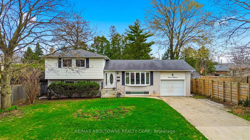 1100 Shaw St, Oakville, L6L 2R8 | Image 2