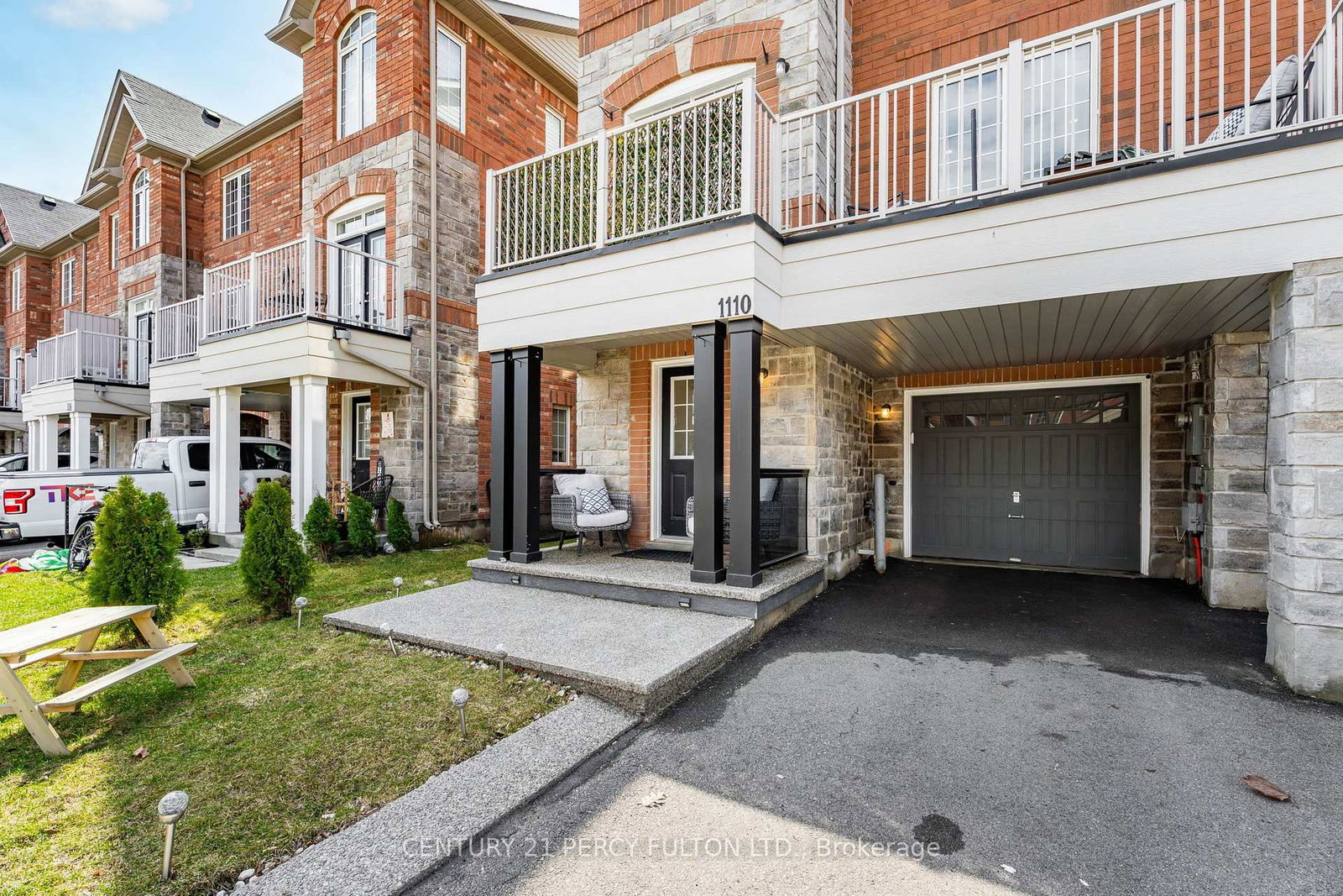 Townhouse for sale at 1110 Durno Court, Milton, Ontario, L9T 8P5 - Harrison - MLS: W13024762