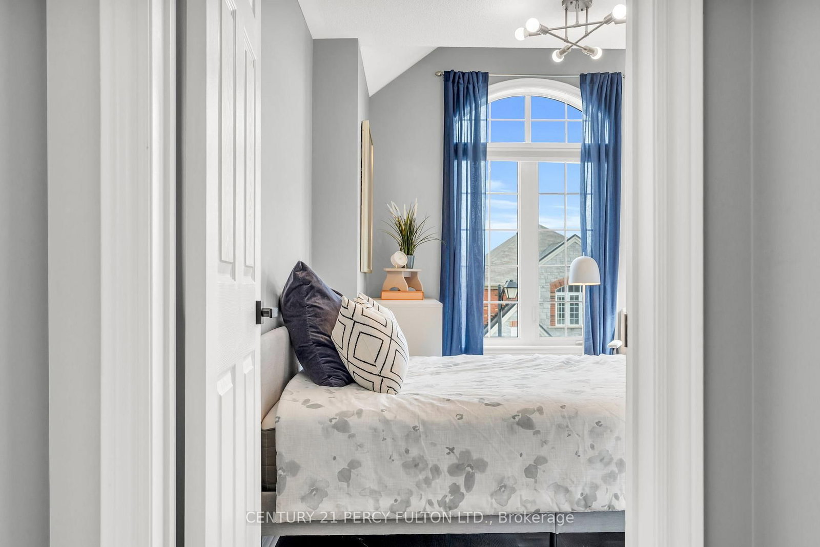 Townhouse for sale at 1110 Durno Court, Milton, Ontario, L9T 8P5 - Harrison - MLS: W13024762