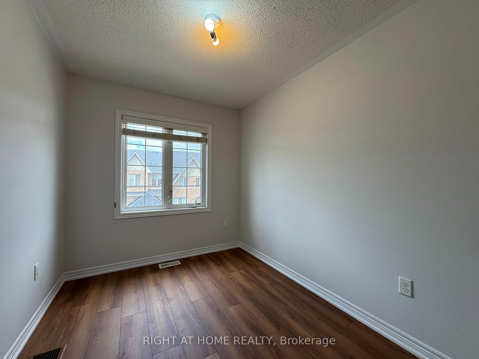 1433 Granrock Crescent - Photo 25