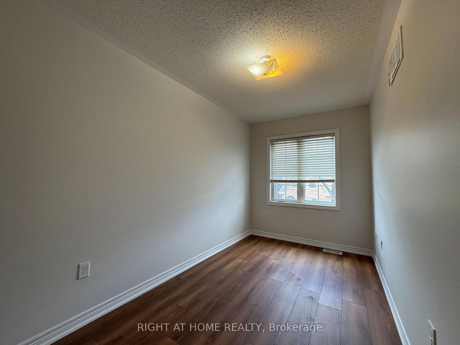 1433 Granrock Crescent - Photo 28