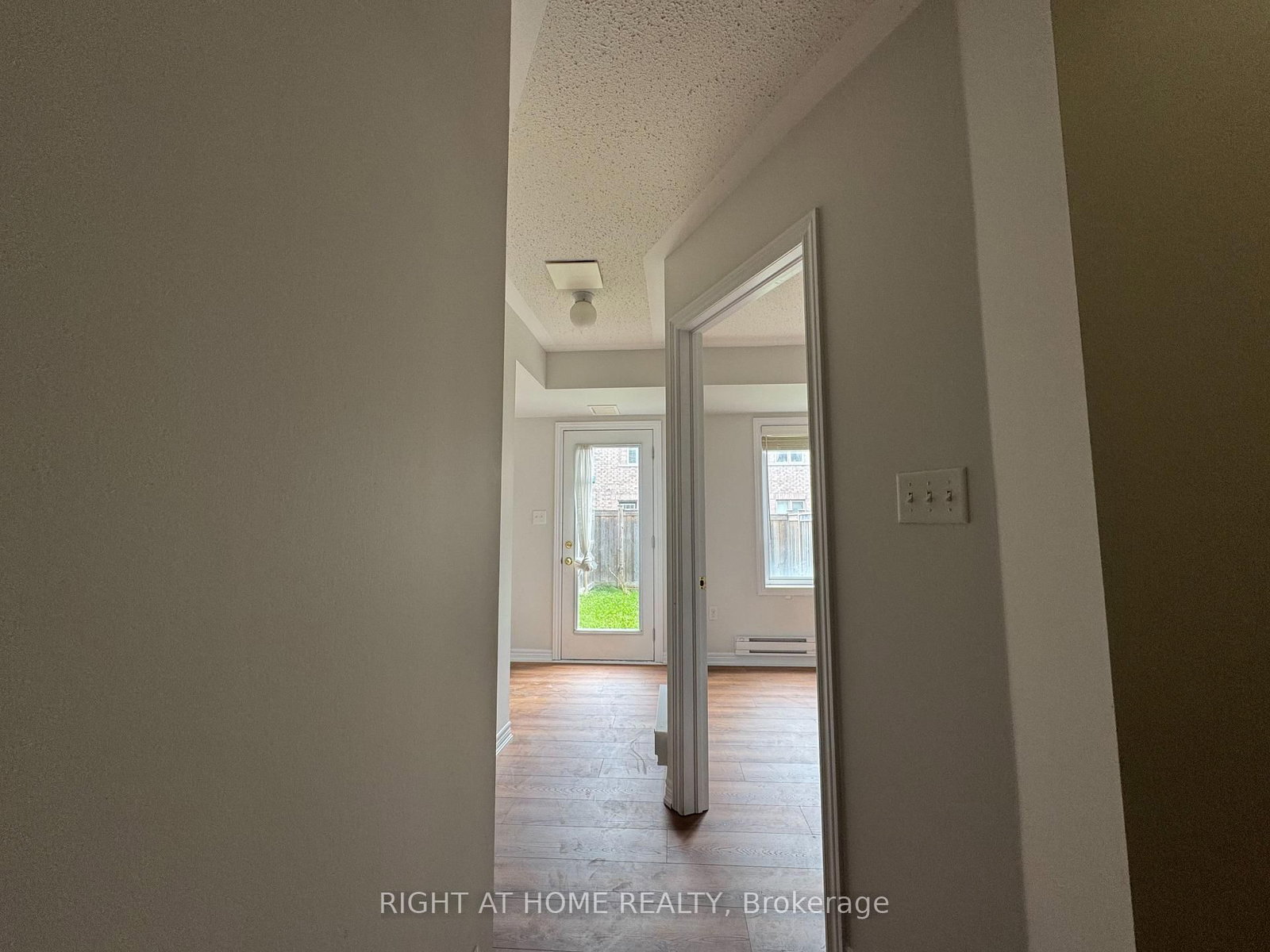 1433 Granrock Crescent - Photo 32