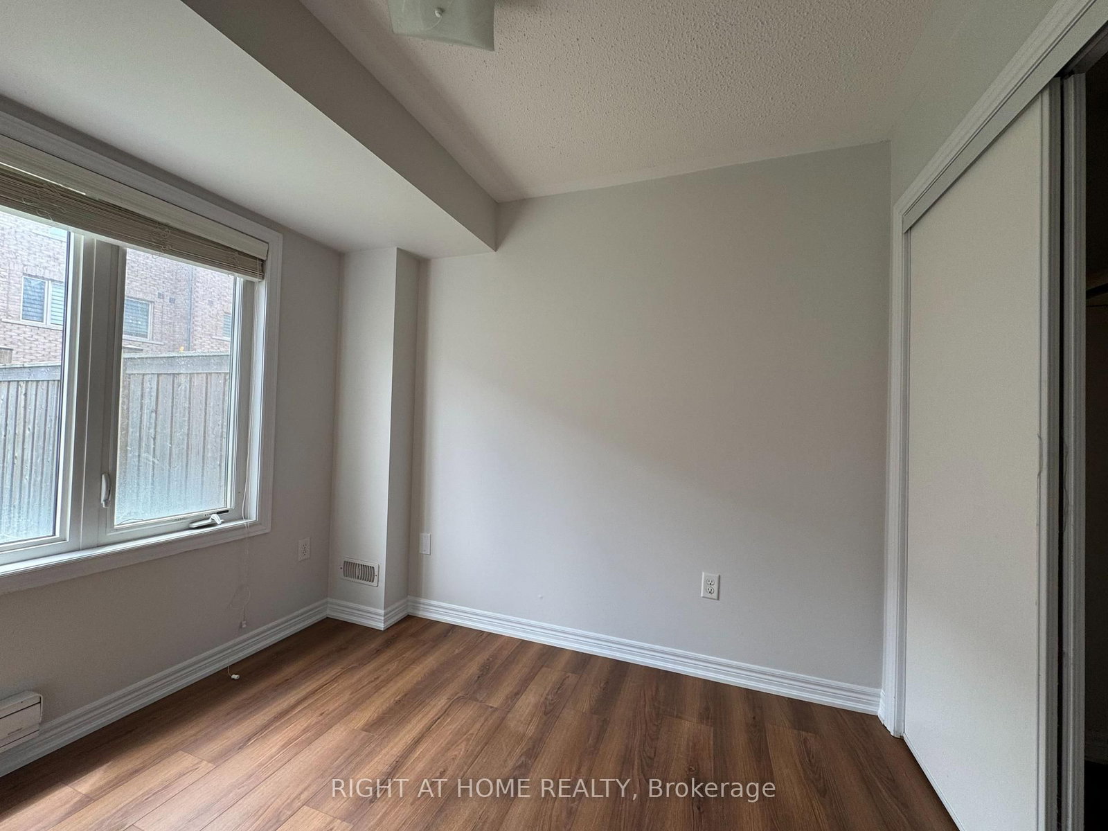 1433 Granrock Crescent - Photo 34