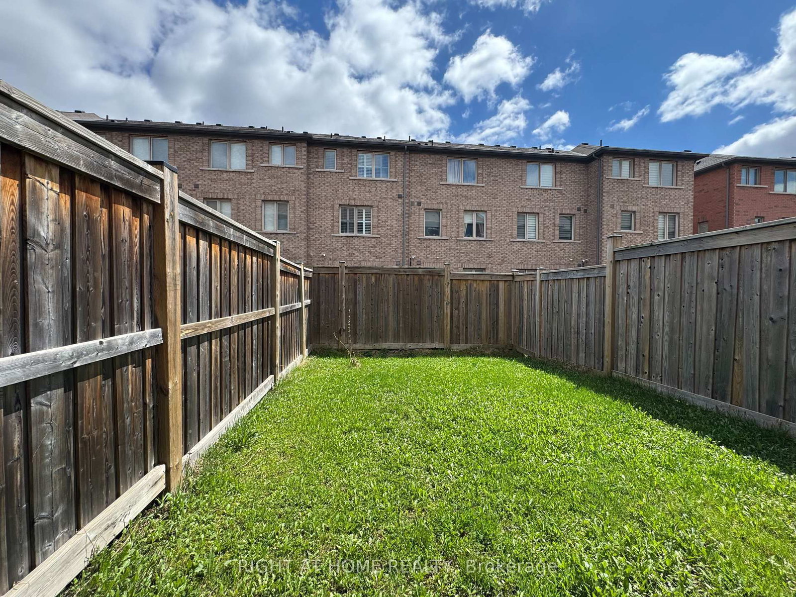 1433 Granrock Crescent - Photo 39