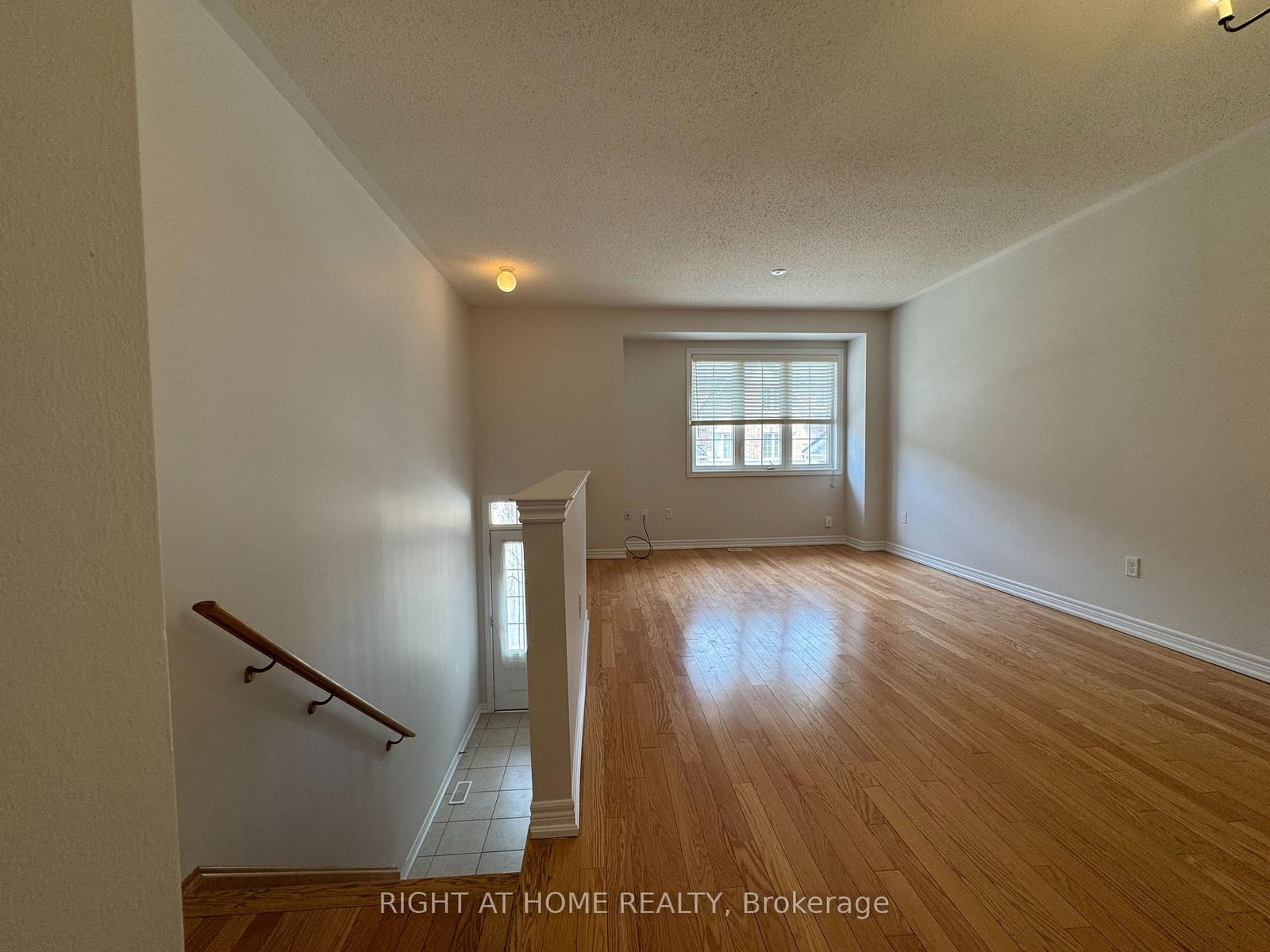 1433 Granrock Crescent - Photo 5