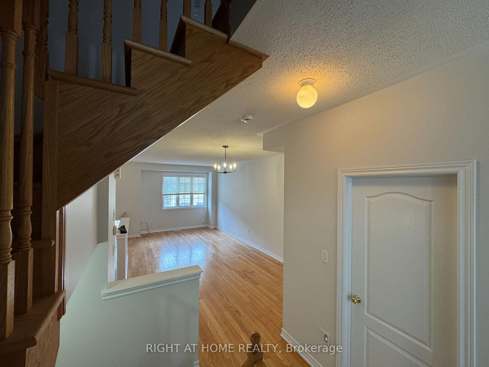 1433 Granrock Crescent - Photo 7