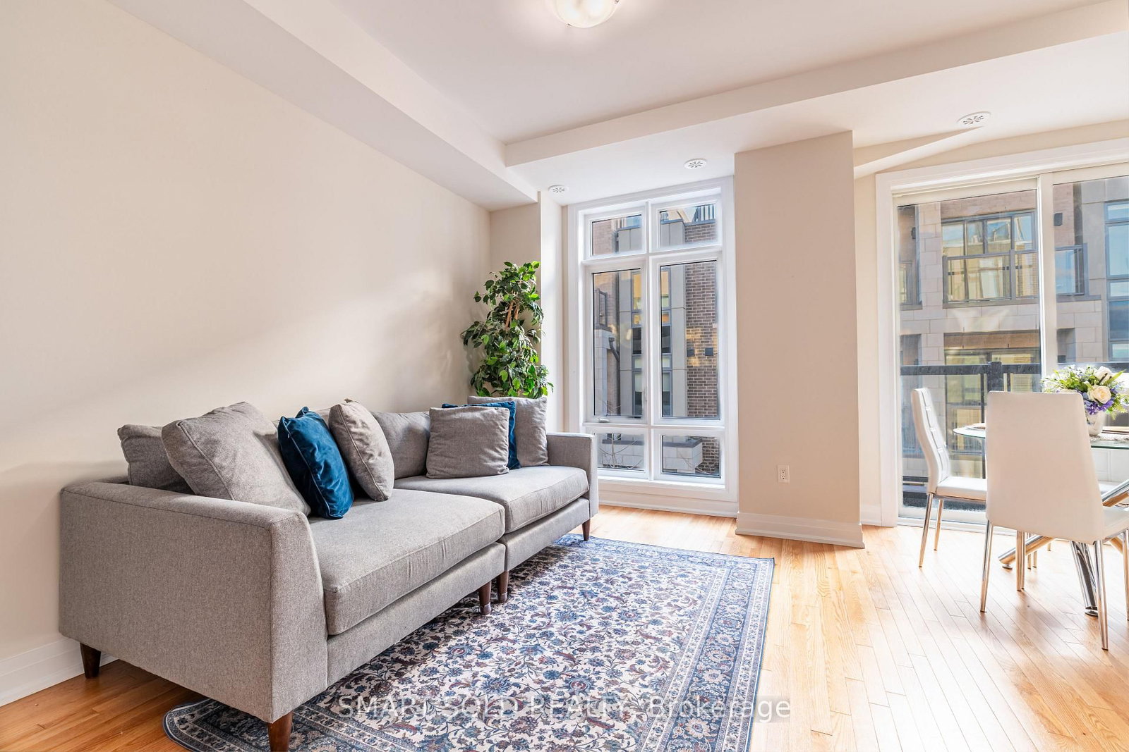 713 Lawrence Avenue W, Unit 14 - Photo 2