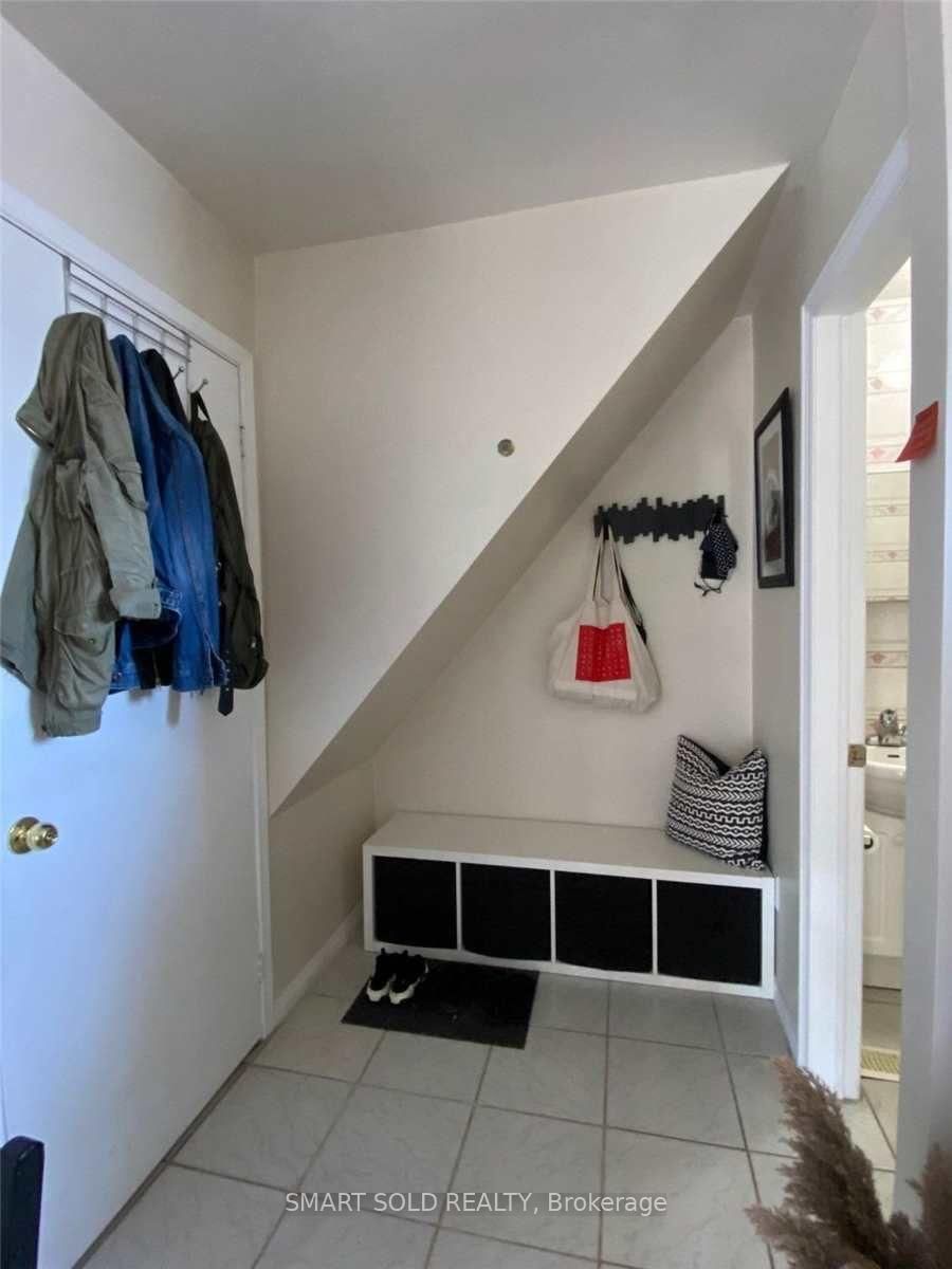 690 Gladstone Avenue, Unit 2nd Floor - Photo 2