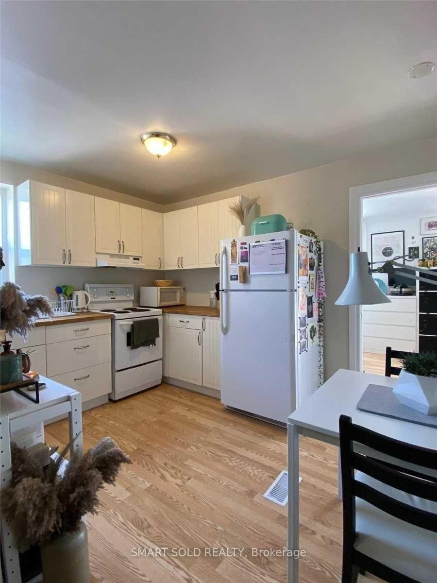 690 Gladstone Avenue, Unit 2nd Floor - Photo 3