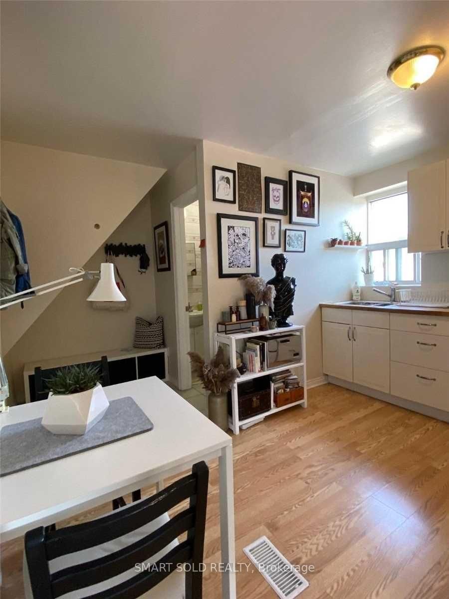 690 Gladstone Avenue, Unit 2nd Floor - Photo 5