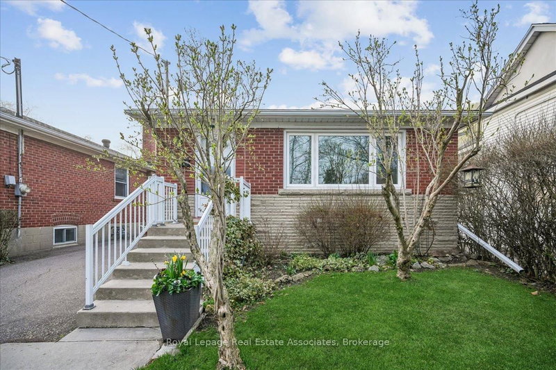 14 Cavell Ave, Toronto, M8V 1P2 | Image 2
