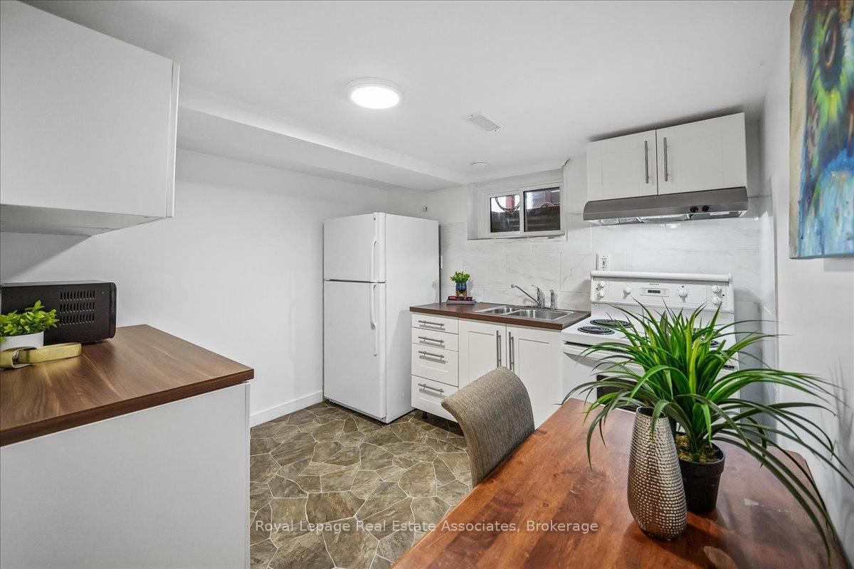 14 Cavell Avenue - Photo 31