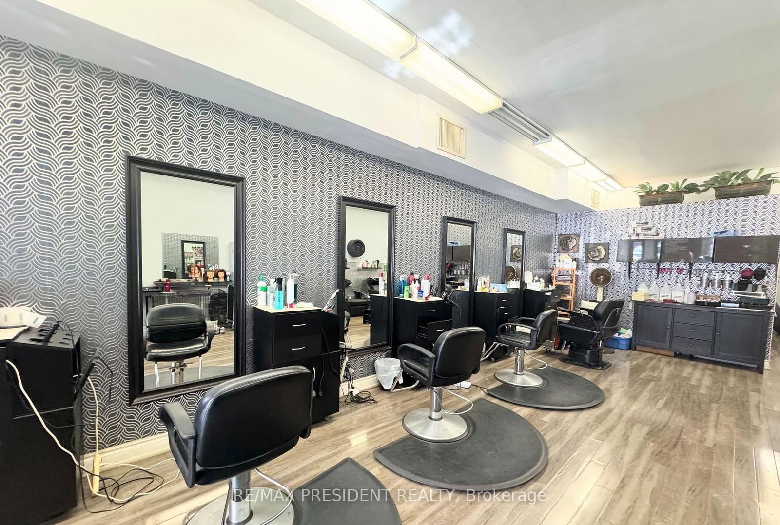 3063 Hurontario Street - Photo 3