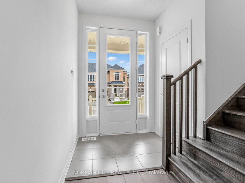 6 Guildhouse Dr, Brampton, L7A 4W5 | Image 3