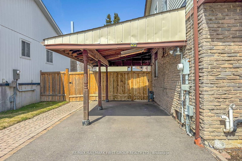 103 Nancy Mccredie Dr, Brampton, L6X 2N4 | Image 3