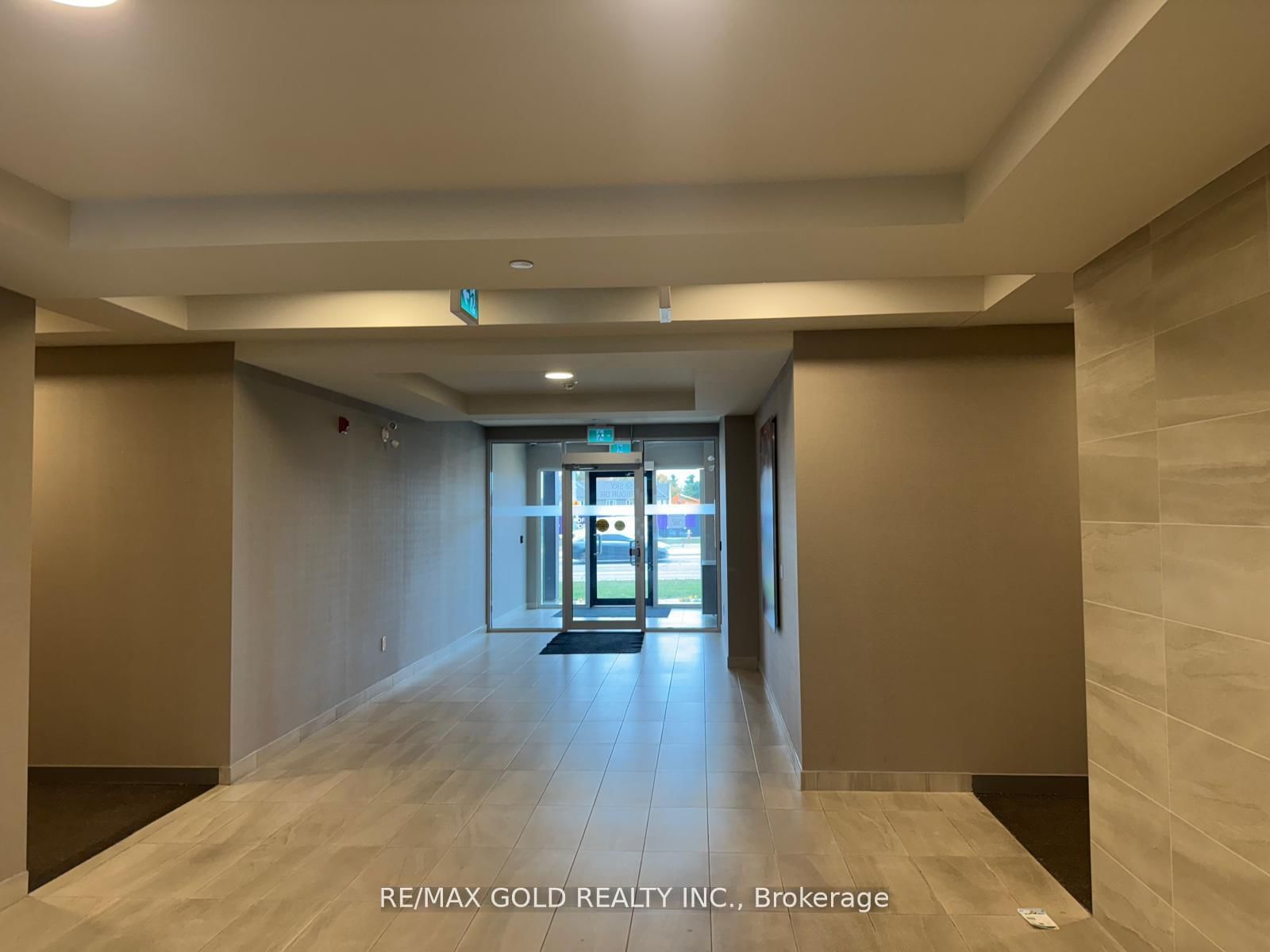 58 Sky Harbour Drive, Unit 206 - Photo 3