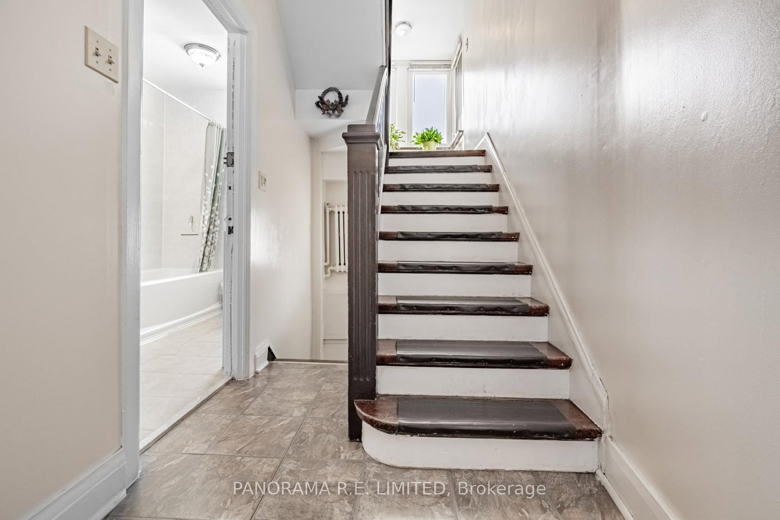 8 Thirty Third Street, Unit 4 - Photo 4