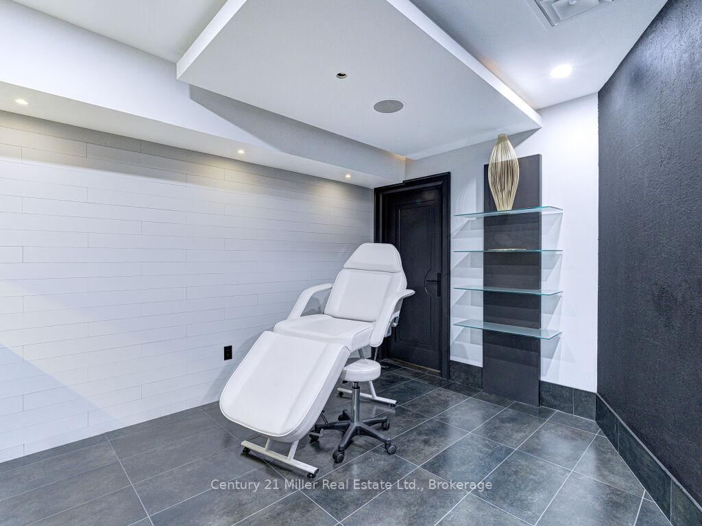 88 Dunn Street, Unit 101 - Photo 16