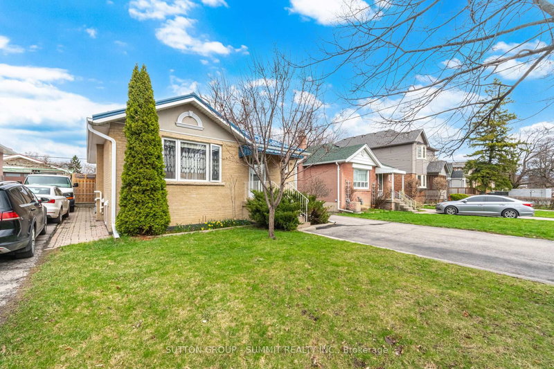 82 MacDonald St, Toronto, M8V 1Y4 | Image 3