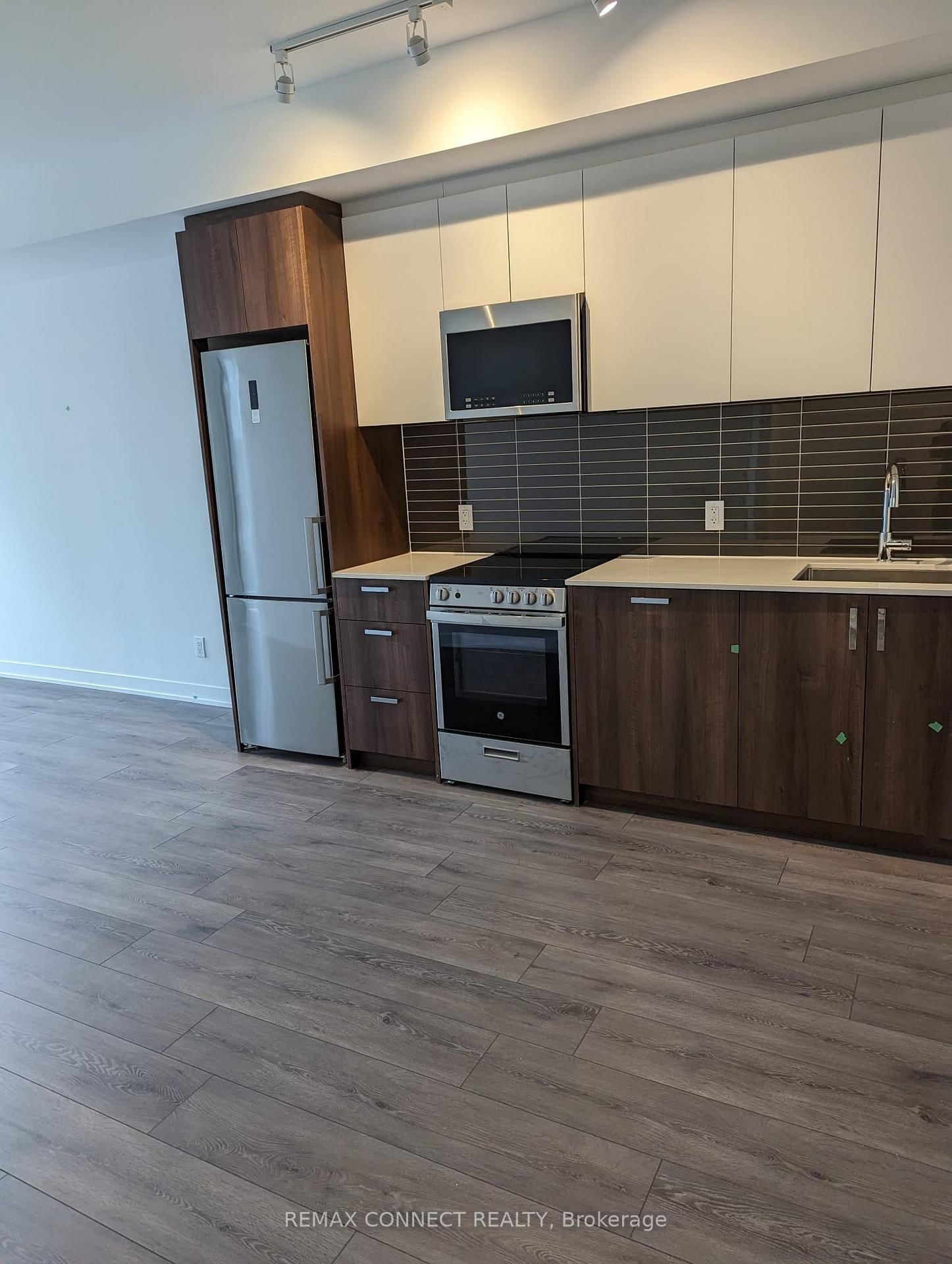 1787 St Clair Avenue W, Unit 321 - Photo 3