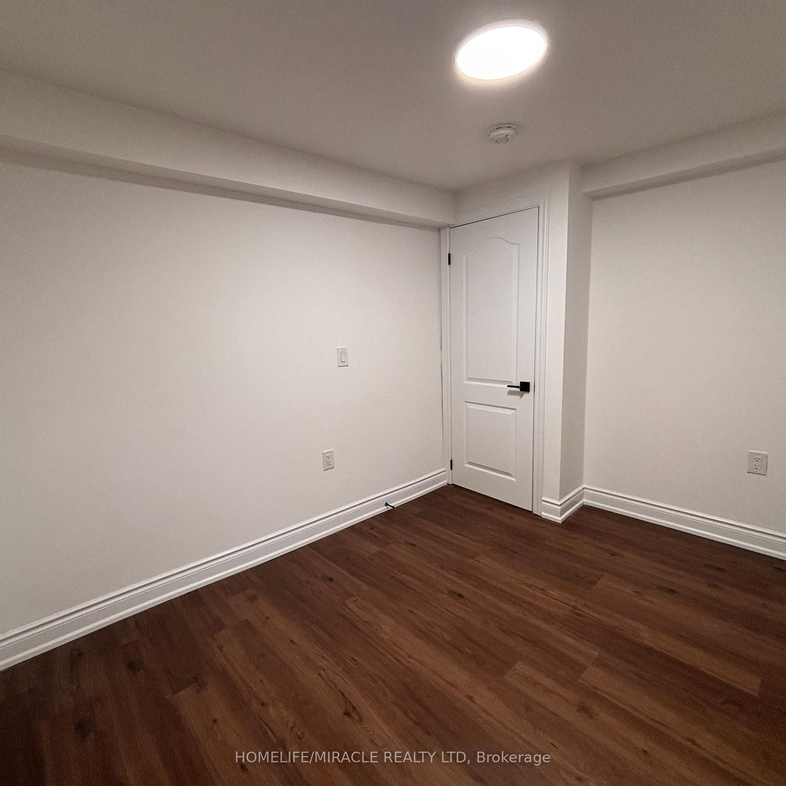 12 Holmstead Court, Unit Bsmt - Photo 10