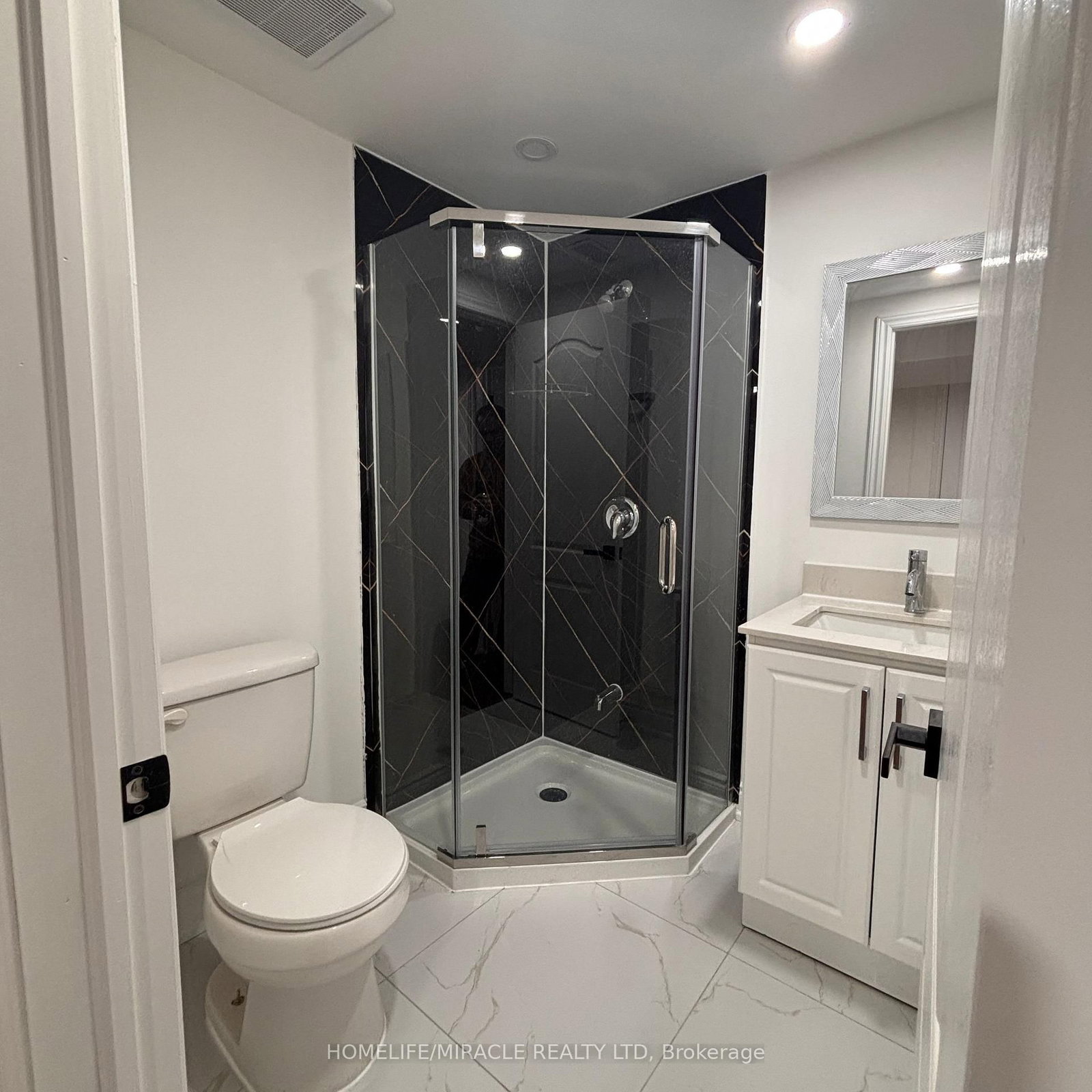 12 Holmstead Court, Unit Bsmt - Photo 15