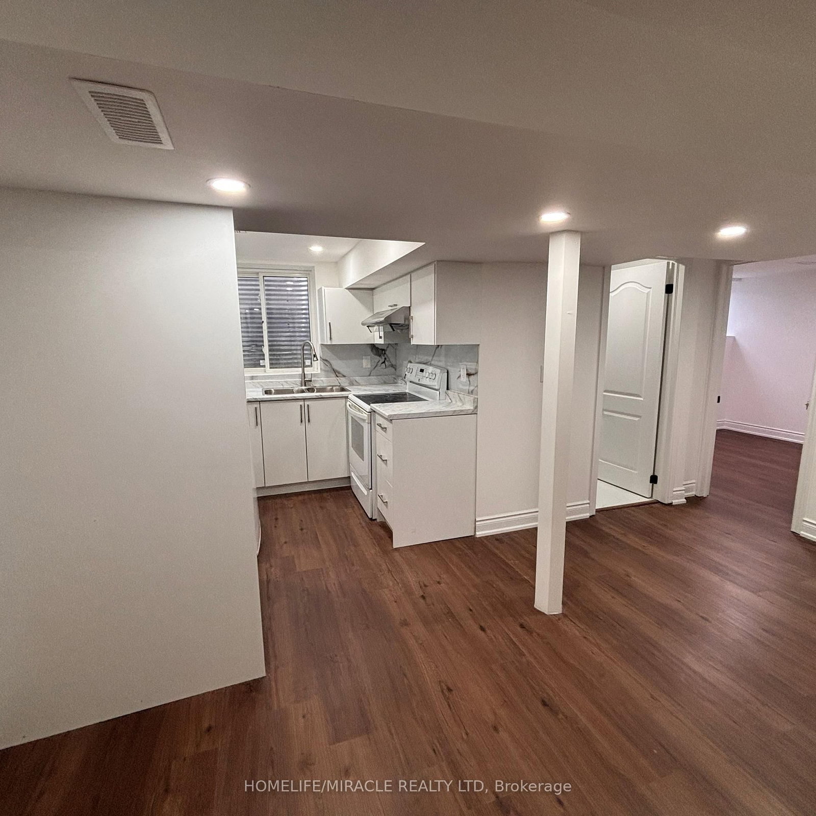 12 Holmstead Court, Unit Bsmt - Photo 2