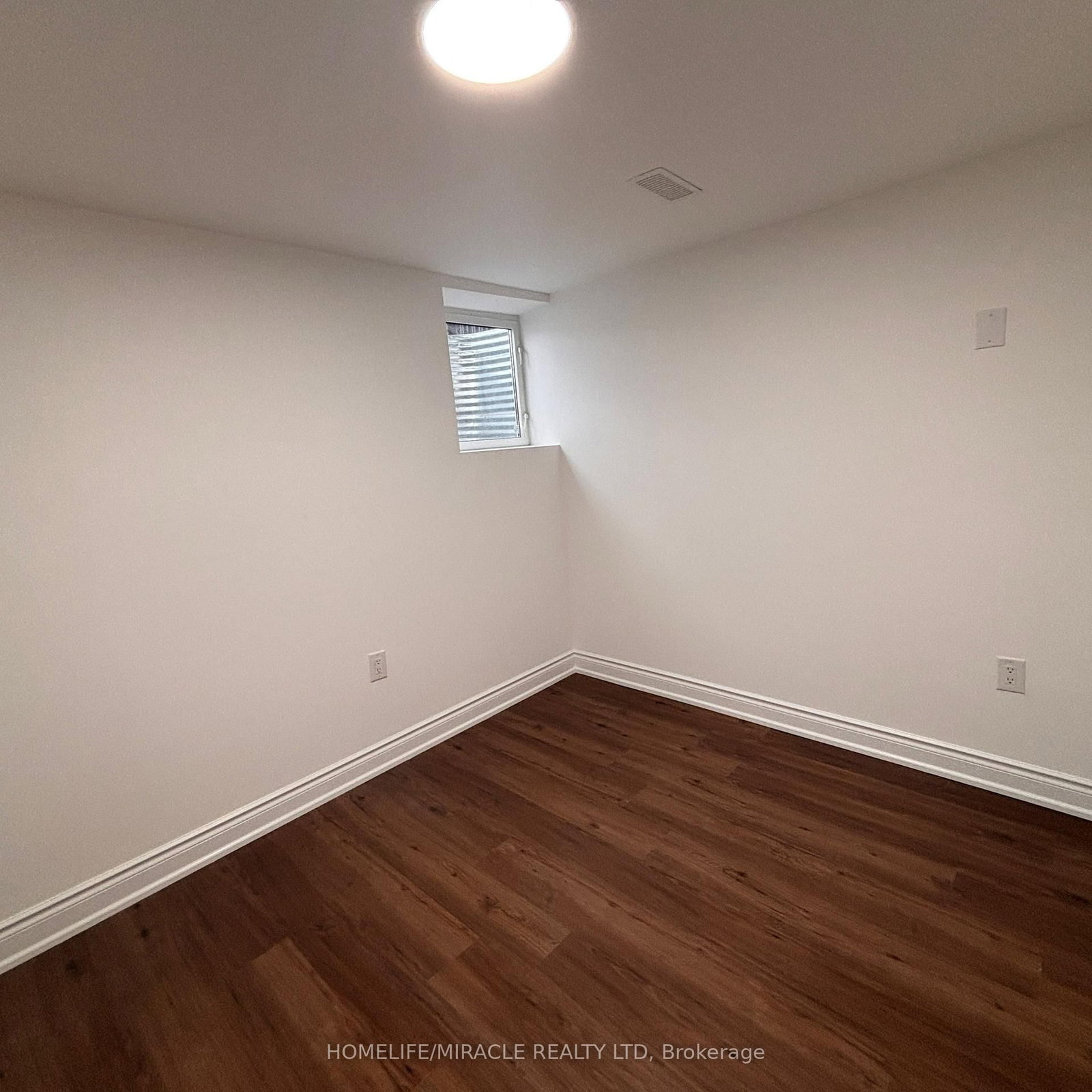 12 Holmstead Court, Unit Bsmt - Photo 9