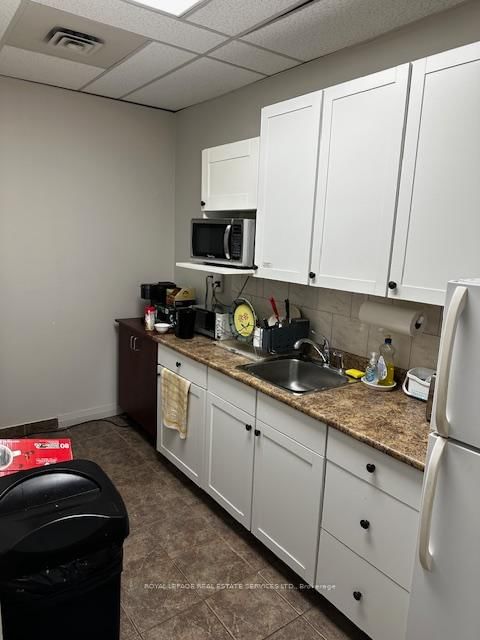 235 Lakeshore Road E, Unit 200 - Photo 10