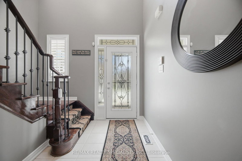 187 Cooke Cres, Milton, L9T 6E4 | Image 3