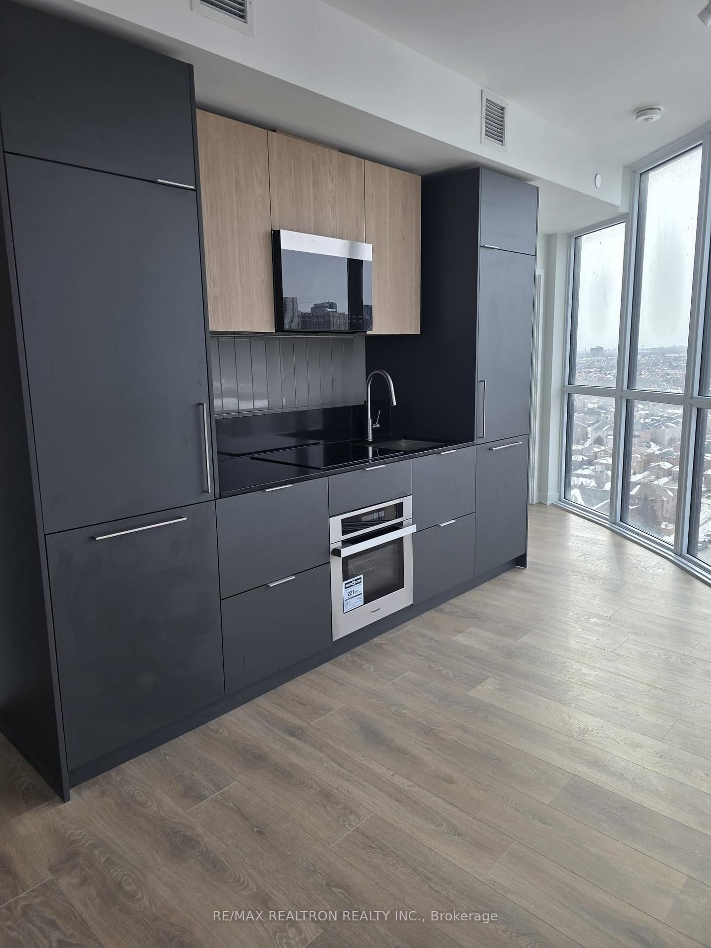 1 Fairview Road E, Unit 1509 - Photo 11