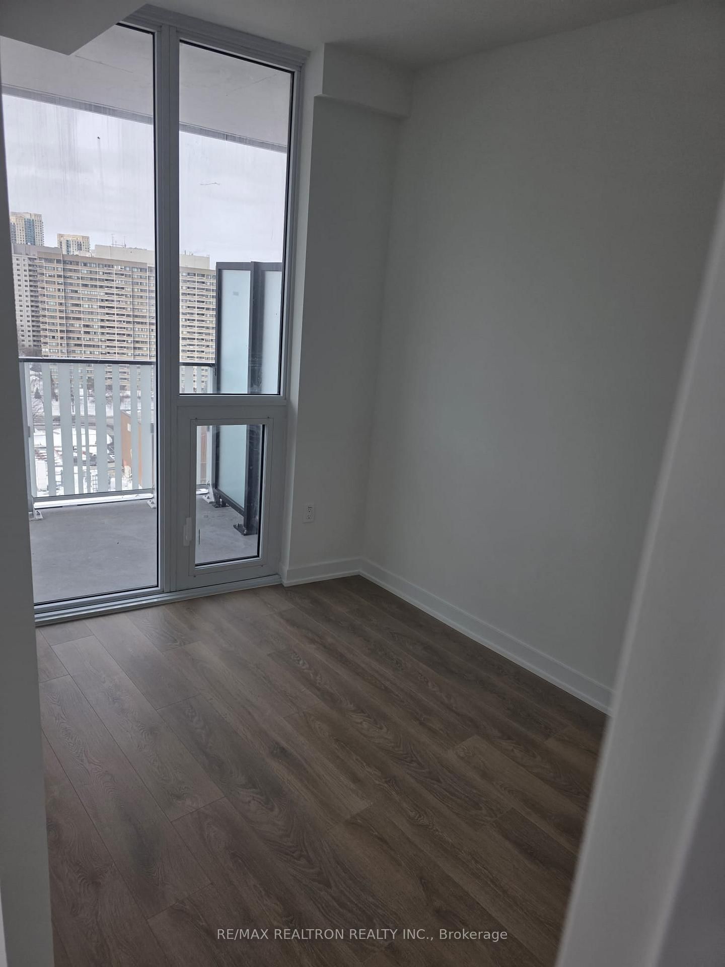 1 Fairview Road E, Unit 1509 - Photo 15