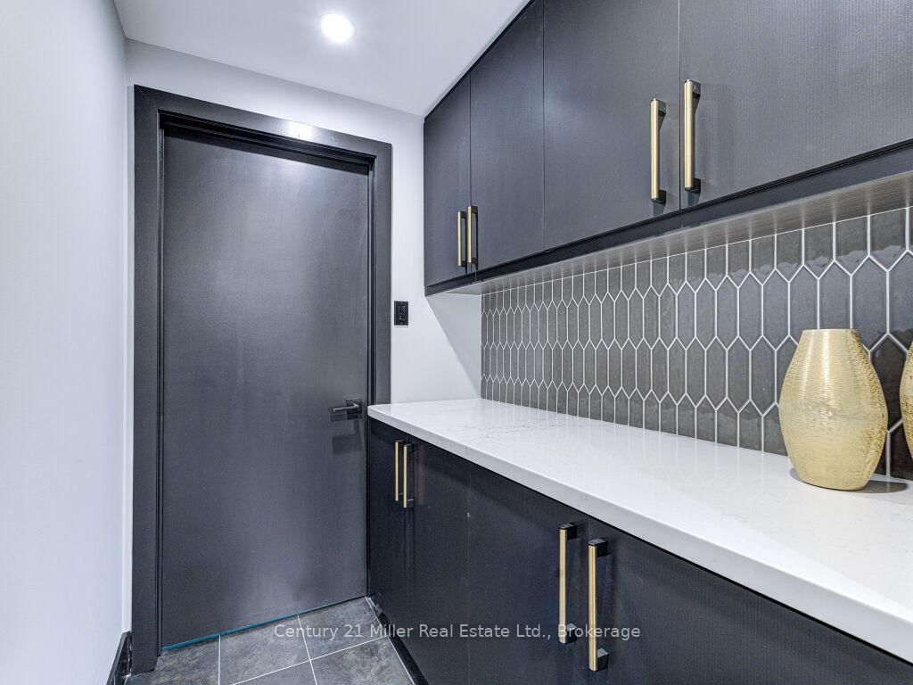 88 Dunn Street, Unit 102 - Photo 18