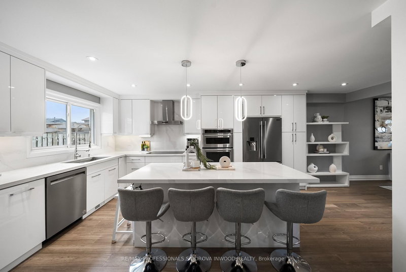 4143 Sunflower Dr, Mississauga, L5L 2L4 | Image 3