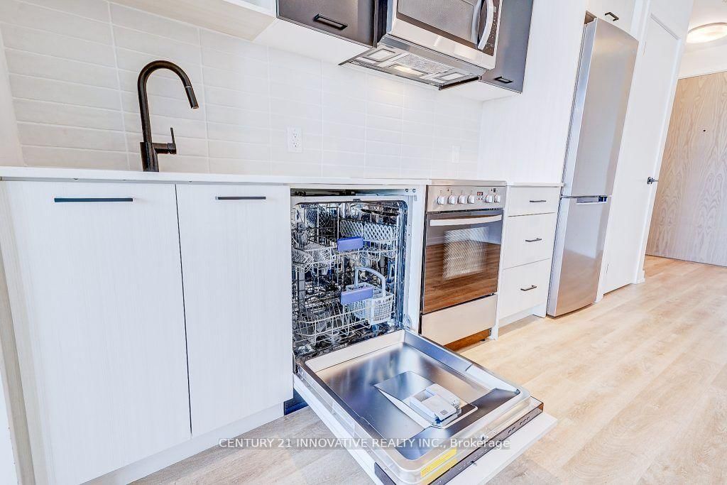 2300 St Clair Avenue W, Unit 433 - Photo 15