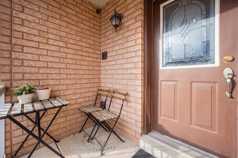 25 Tinsmith St, Brampton, L7A 1N1 | Image 3