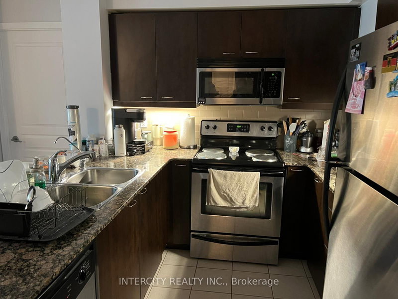 1010 - 1403 Royal York Rd, Toronto, M9P 0A1 | Image 2