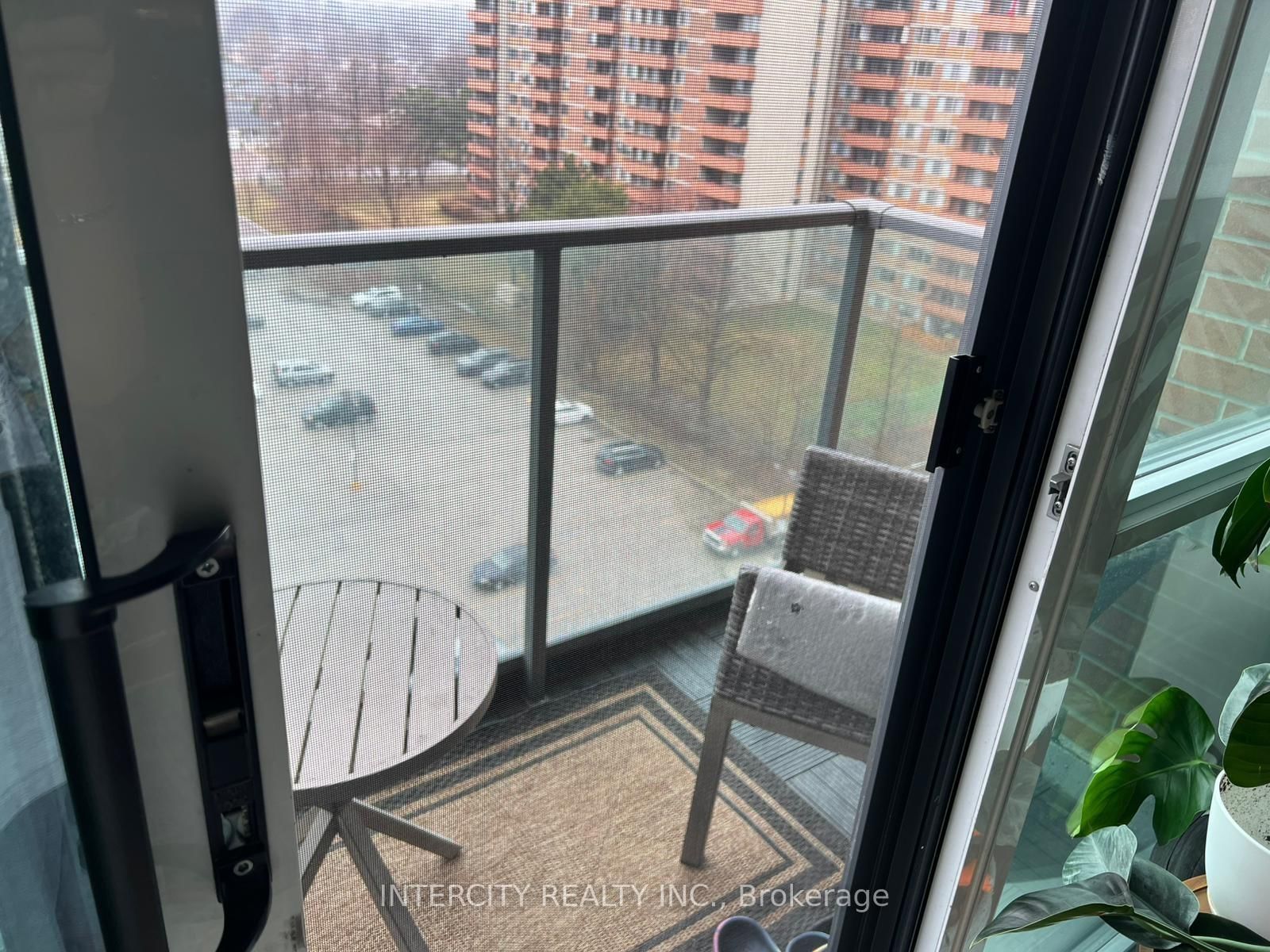 1403 Royal York Road, Unit 1010 - Photo 3