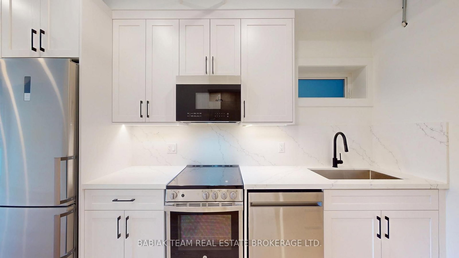 656 Annette Street, Unit 102 - Photo 11