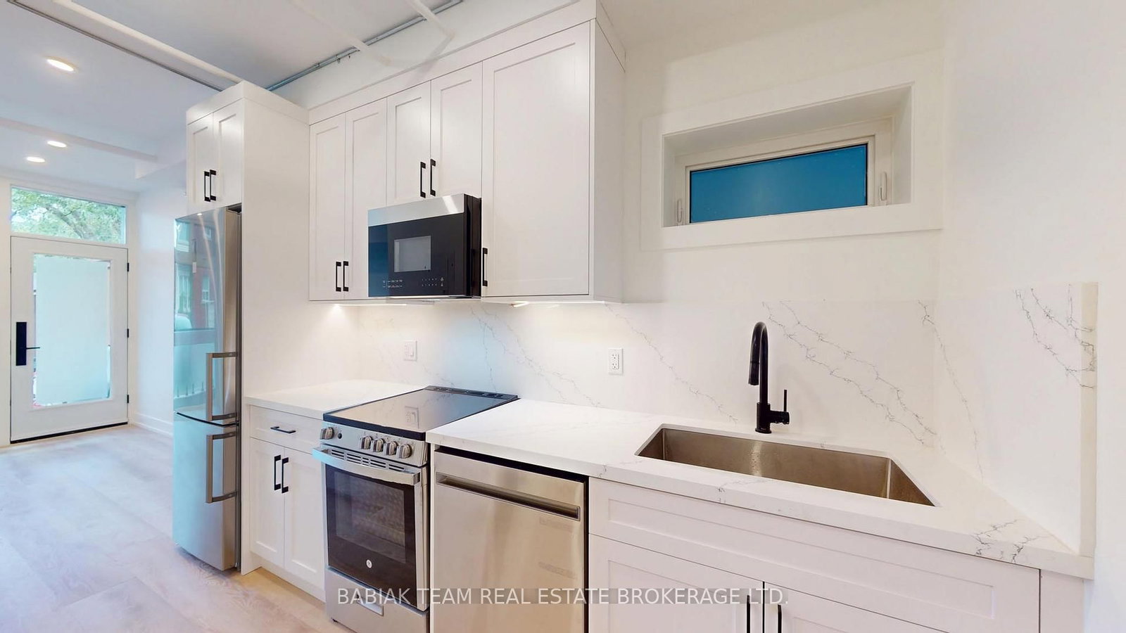 656 Annette Street, Unit 102 - Photo 12