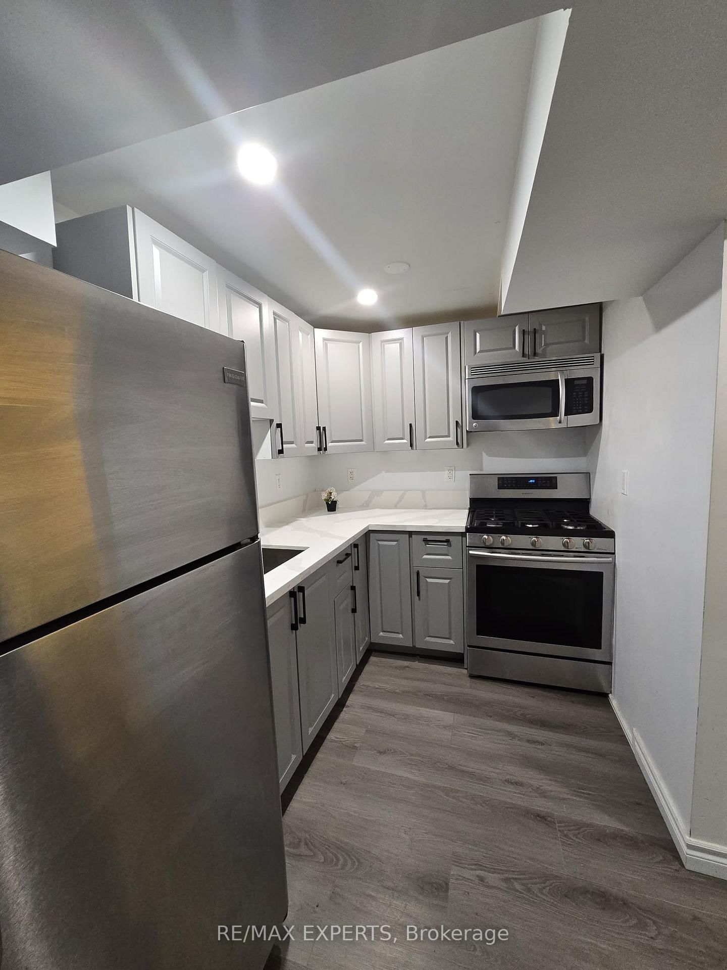 3925 Beechnut Row - Photo 2