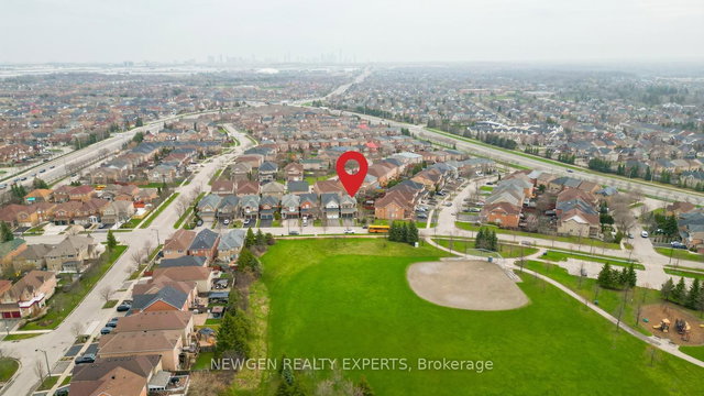 812 Knotty Pine Grove