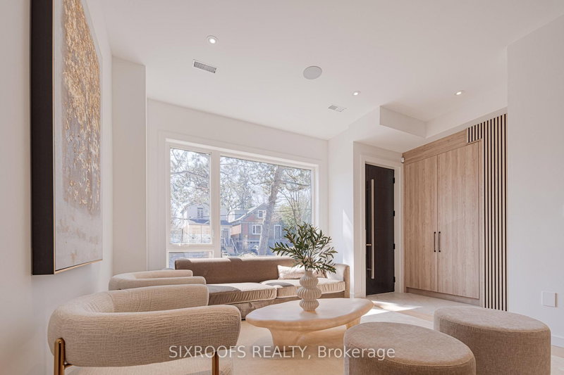 40 Morningside Ave, Toronto, M6S 1C4 | Image 3