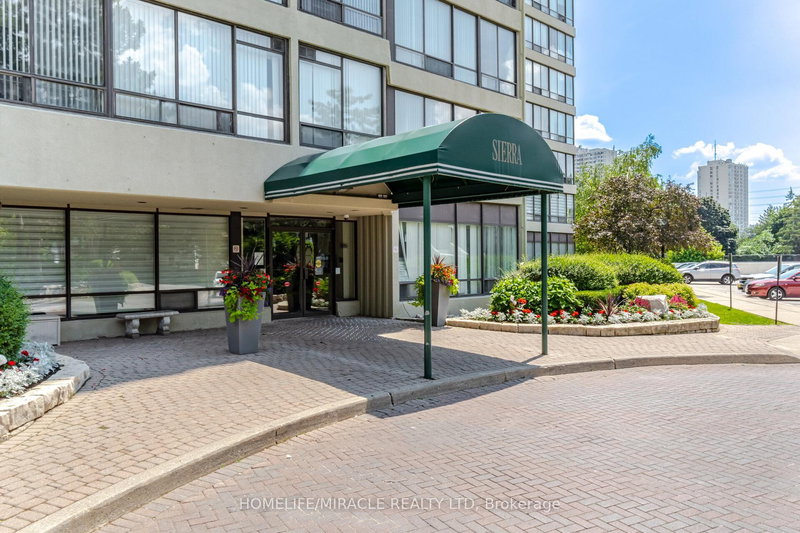401 - 26 Hanover Rd, Brampton, L6S 4T2 | Image 2