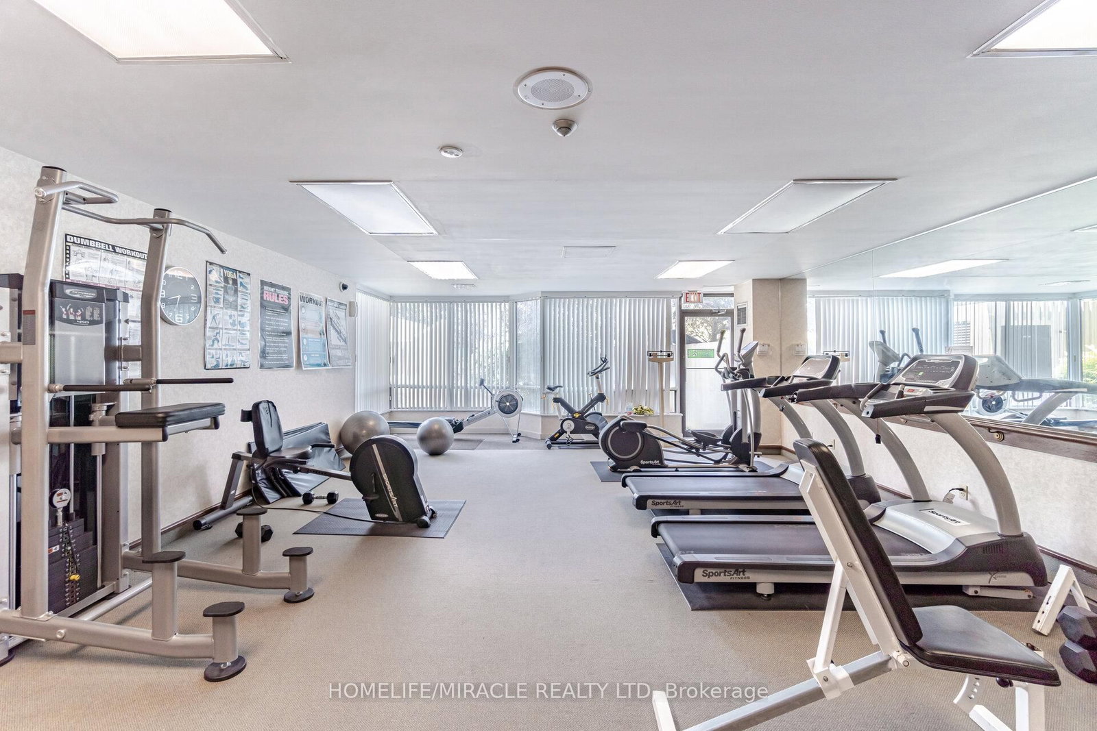 26 Hanover Road, Unit 401 - Photo 37