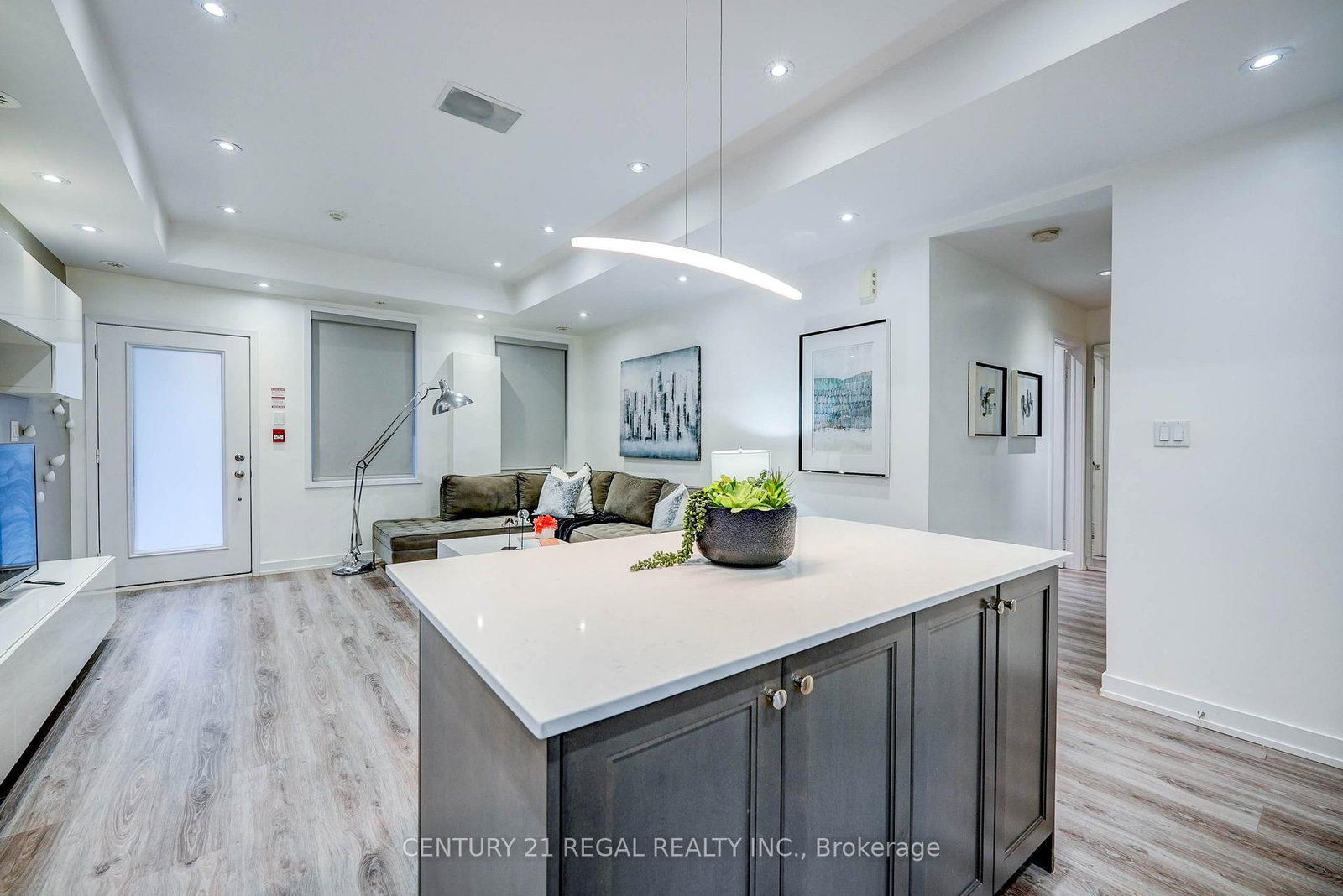 867 Wilson Avenue, Unit 5B - Photo 12