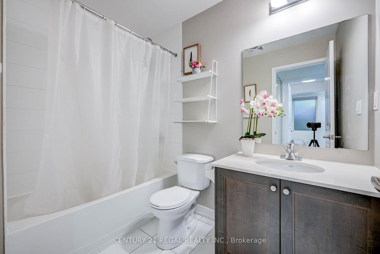 867 Wilson Avenue, Unit 5B - Photo 16