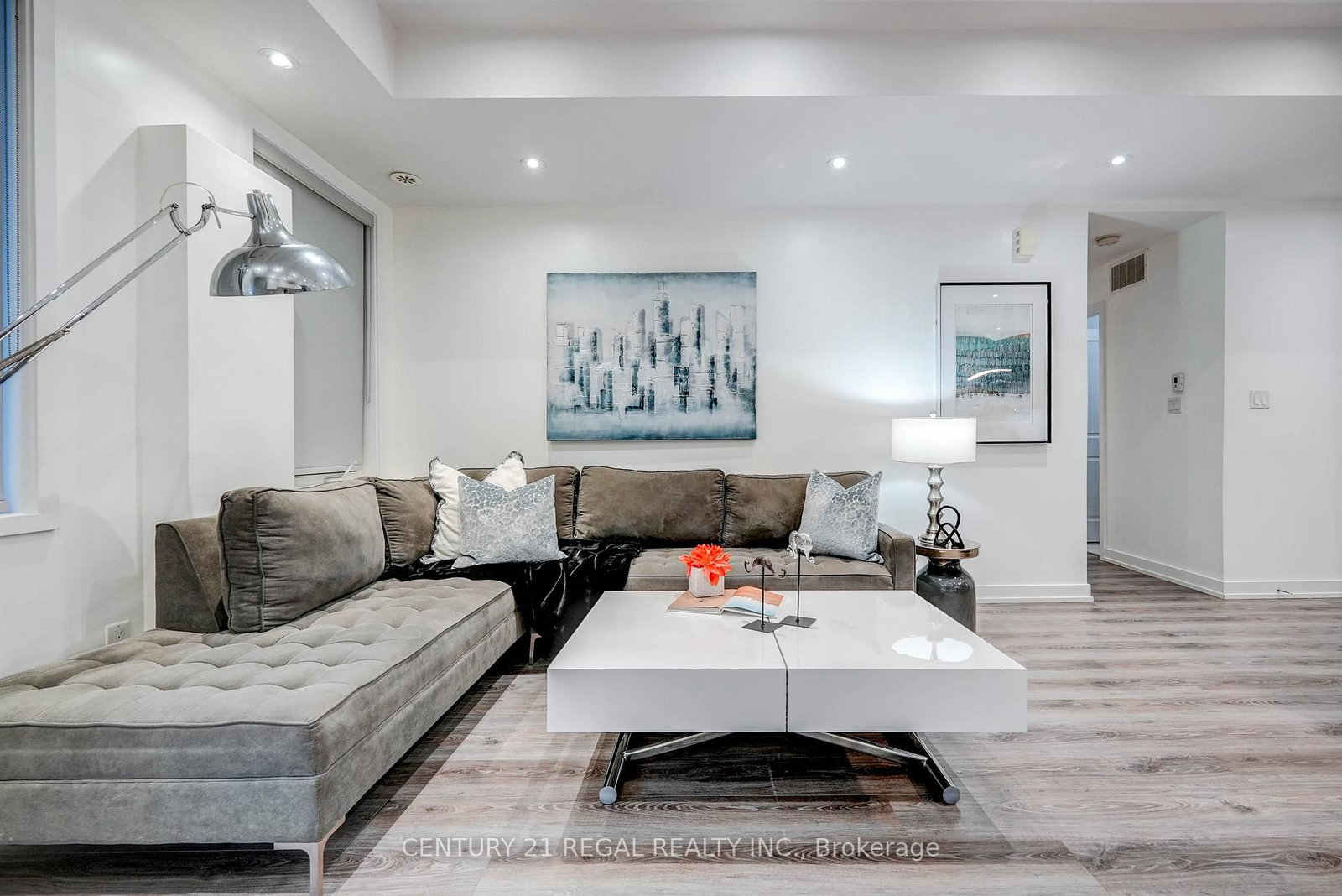 867 Wilson Avenue, Unit 5B - Photo 4