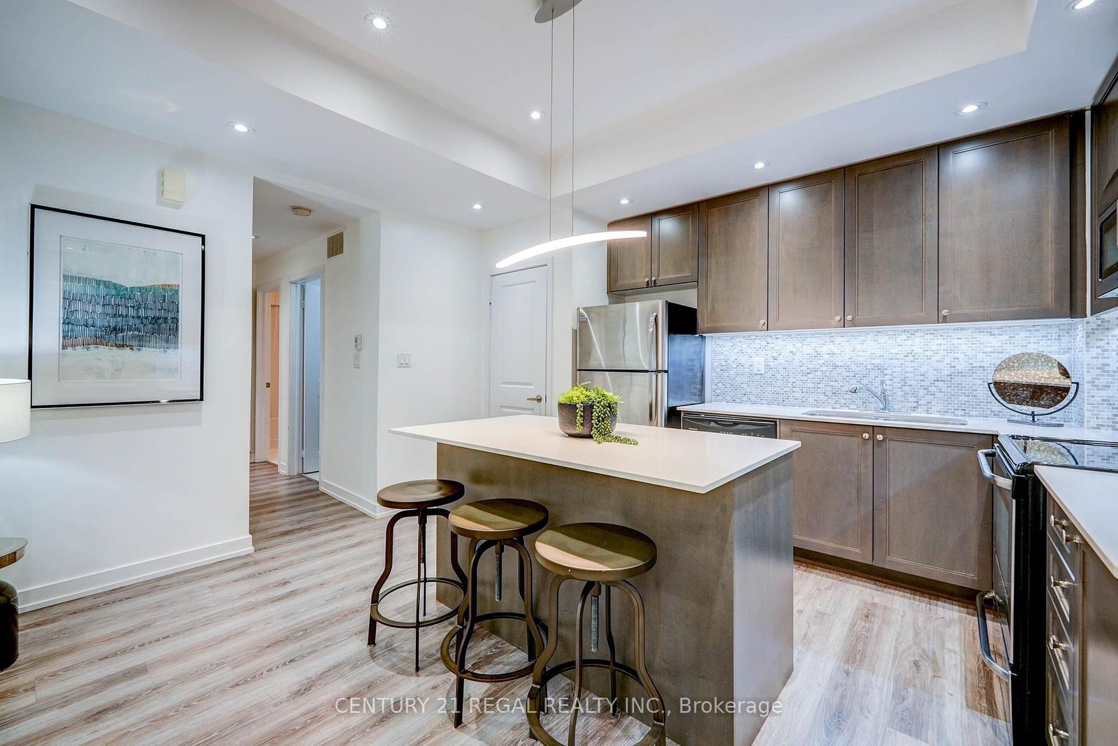 867 Wilson Avenue, Unit 5B - Photo 8