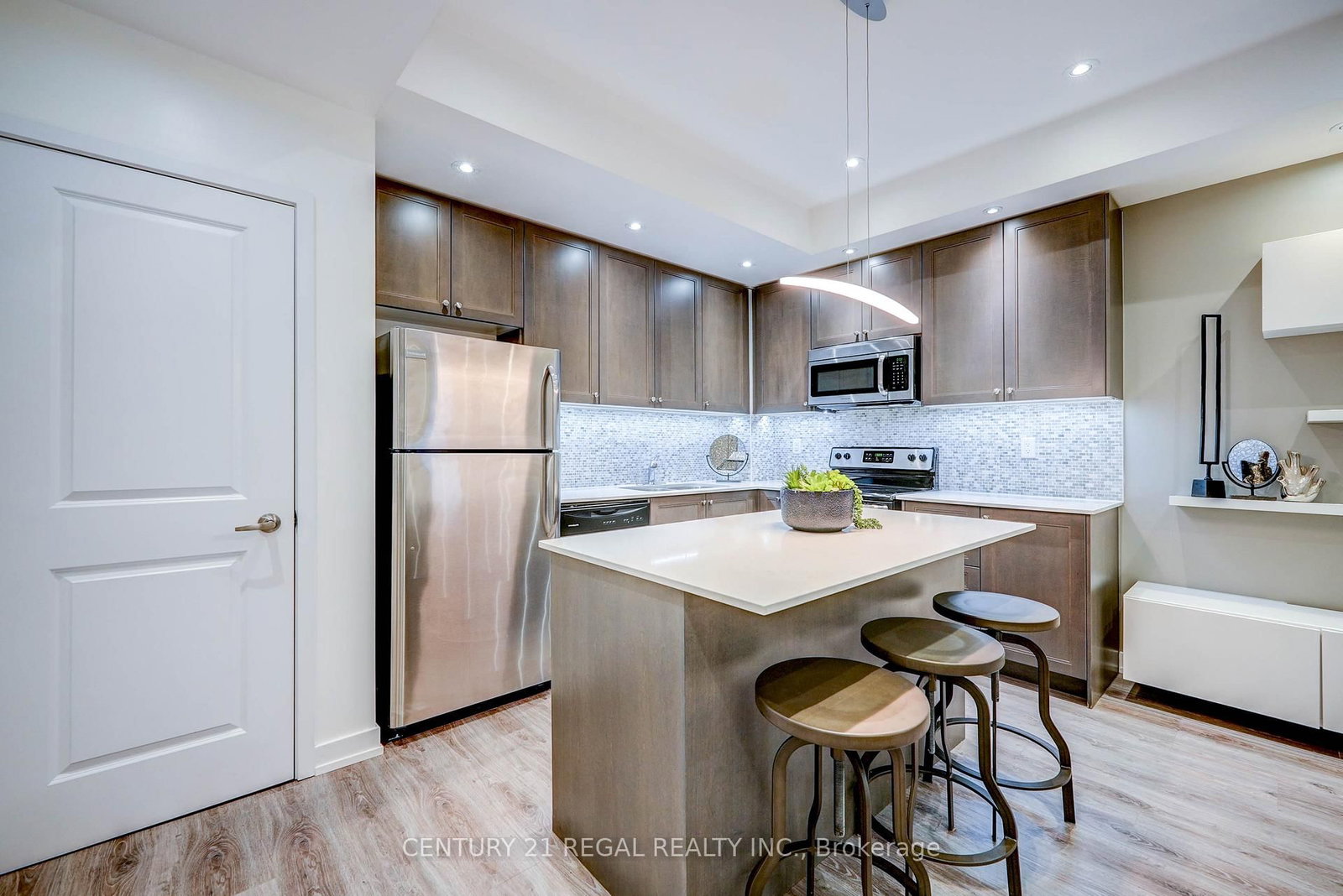 867 Wilson Avenue, Unit 5B - Photo 9